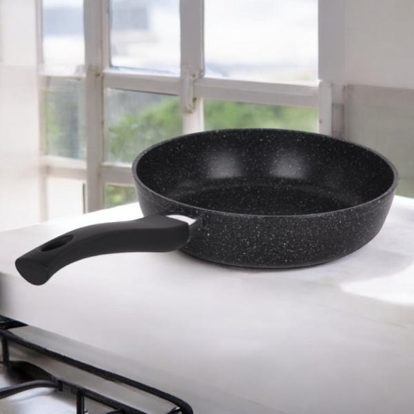 Сковорода 24 см. пятислойное антипригарное покрытие, алюминий, soft-touch ручка